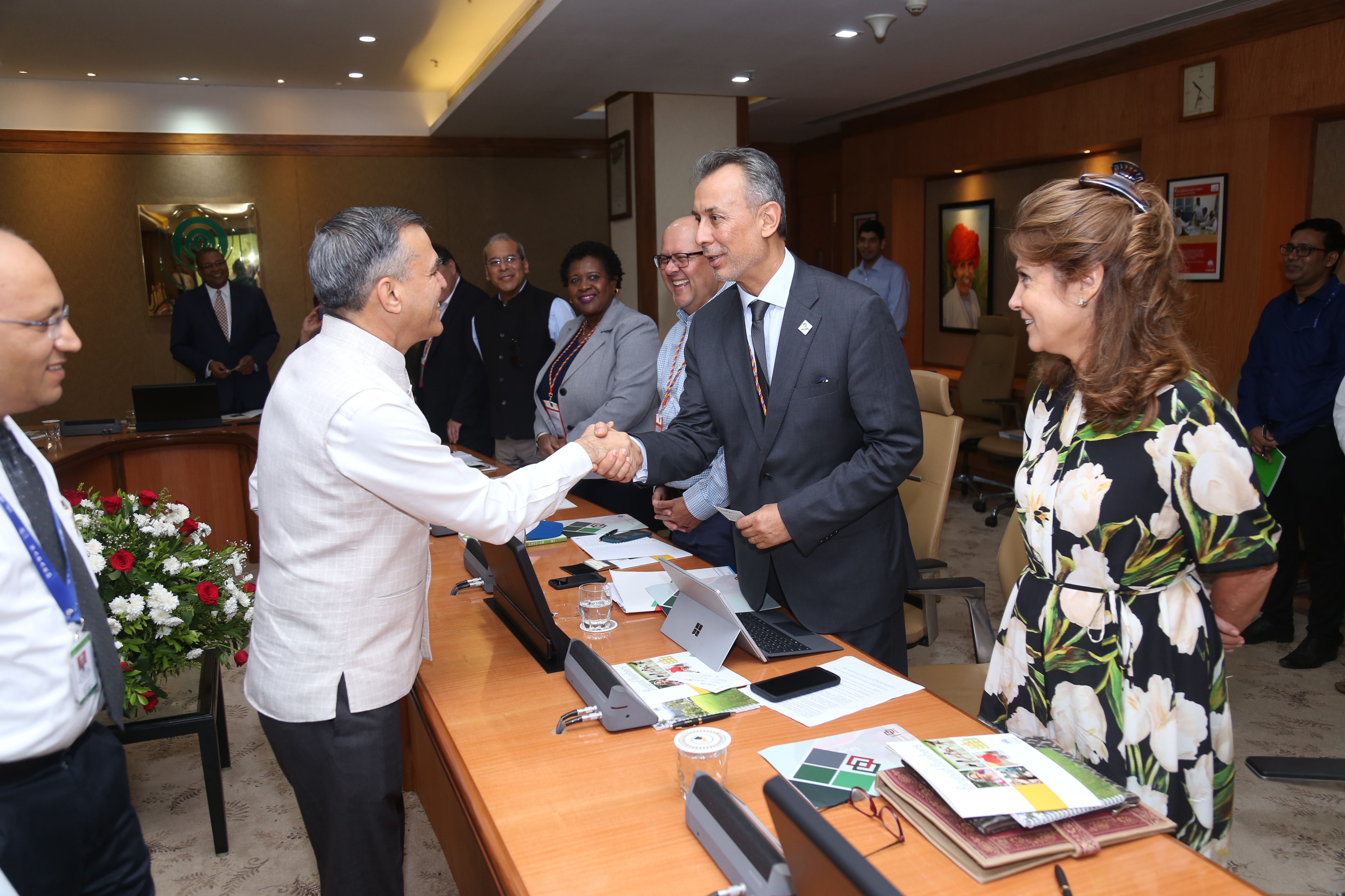 Dr H K Bhanwala, Chairman, NABARD greeting Mr Alvarez, Secretary General, ALIDE and leader of the delegation.