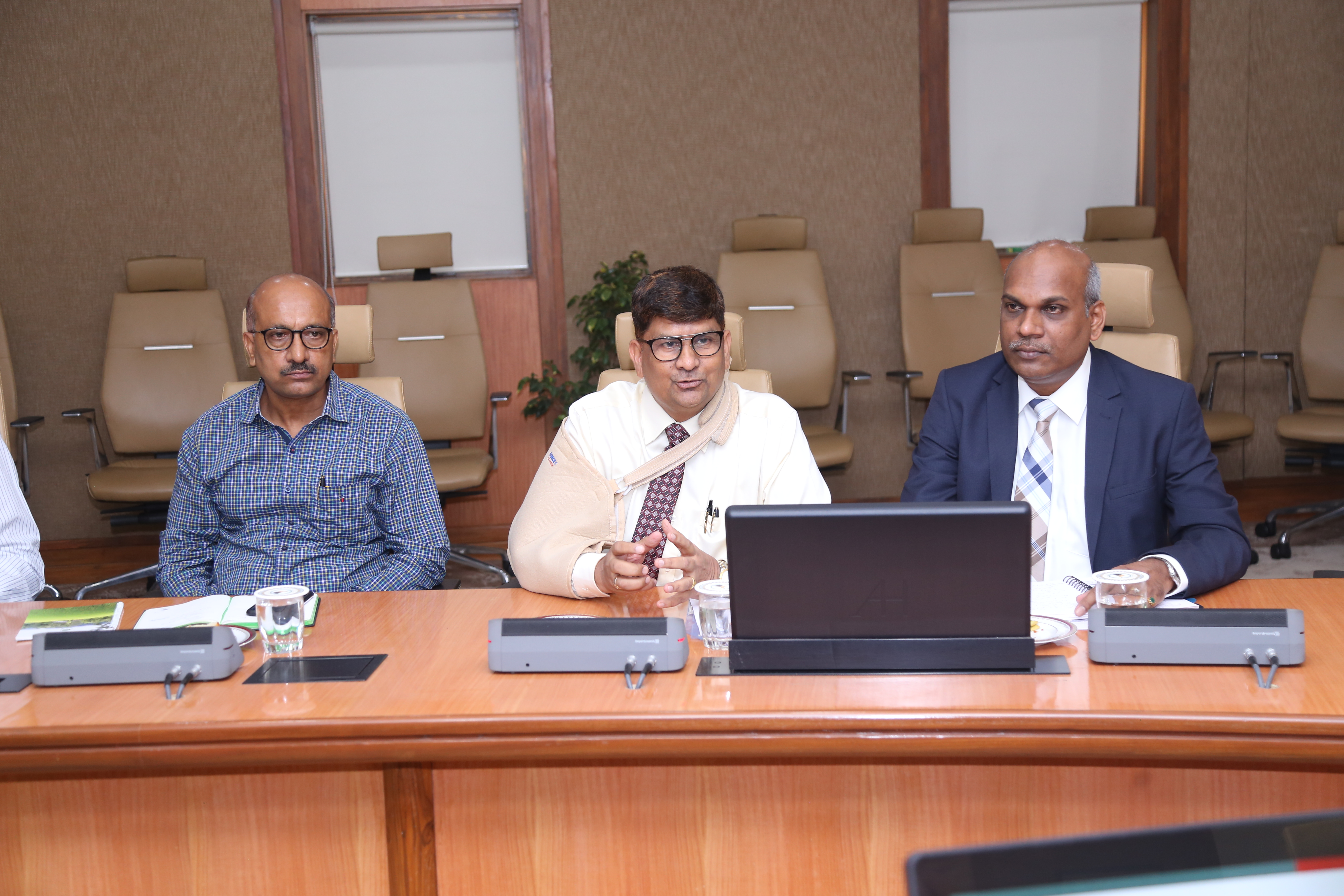 Shri Maheshwari, DGM, NABCONS making a presentation on the role of NABCONS