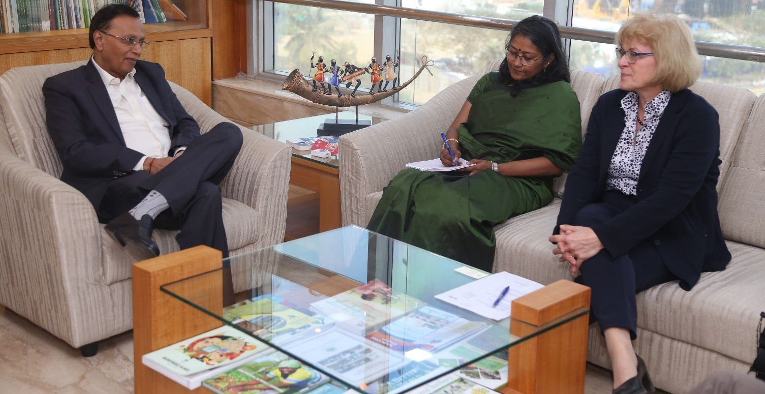 Shri H R Dave, DMD, NABARD interacting with the KfW Appraisal Mission